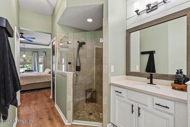Centrally locatedpletely renovated. Built for the life you - photo 34