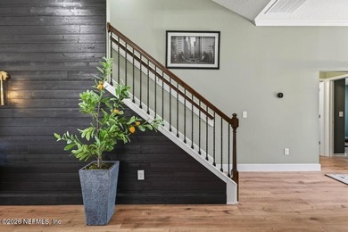 Centrally locatedpletely renovated. Built for the life you - photo 35