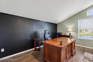 Centrally locatedpletely renovated. Built for the life you - photo 38
