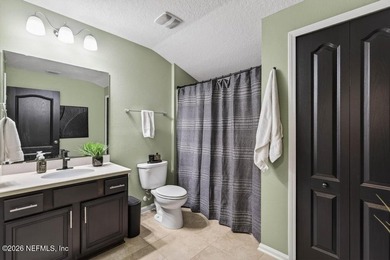 Centrally locatedpletely renovated. Built for the life you - photo 39