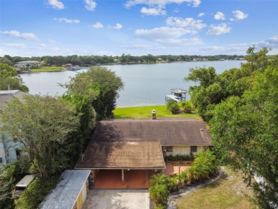 Lake Carroll Home Sale Pending in Tampa Florida