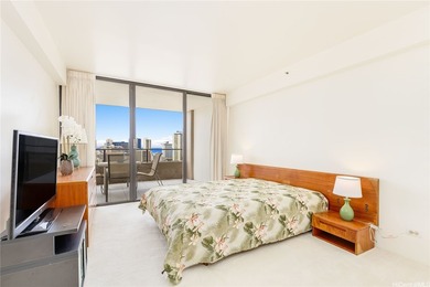 Royal Iolani is ideally situated right next to the prestigious - photo 12