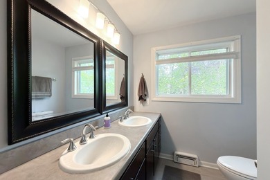 Nice Ranch home on spacious private corner lot in excellent - photo 14