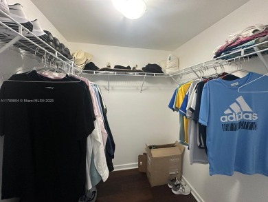 INVESTMENT OPPORTUNITY! APARTMENT RENTED TO AN EXCELLENT TENANT