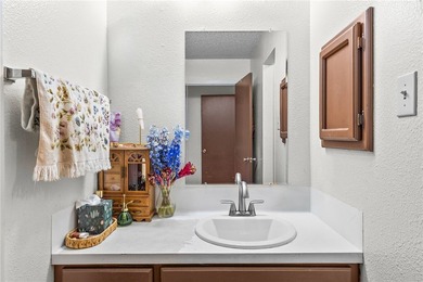 Opportunity awaits! You'll find this quaint duplex nestled away - photo 18