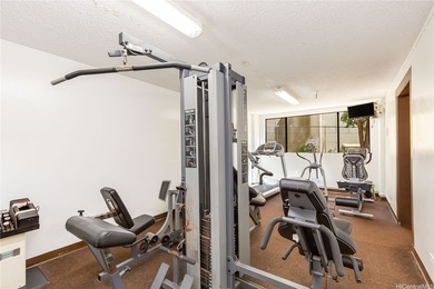 Royal Iolani is ideally situated right next to the prestigious - photo 19