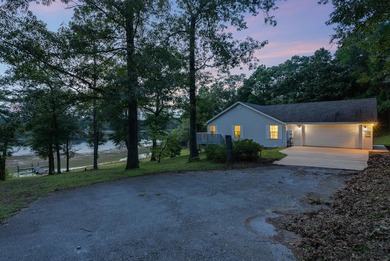 INVESTORS--5.82 waterfront acres and zoned 2 units per acre - photo 2