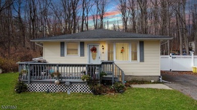 Lake Wanda Home For Sale in Vernon Twp. New Jersey