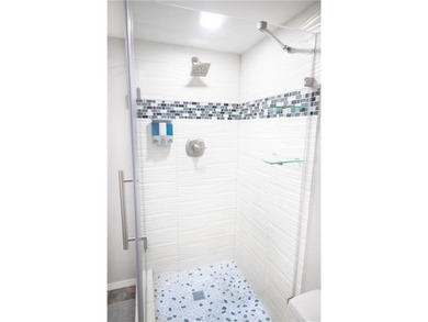 Beautiful condo with an amazing ocean view located on North - photo 13
