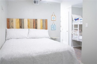Beautiful condo with an amazing ocean view located on North - photo 15