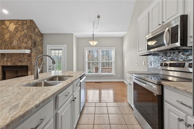 WELCOME to your new LAKE HARTWELL home! This beautiful home has - photo 4