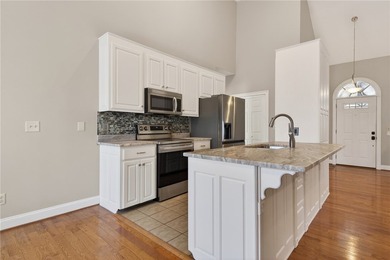 WELCOME to your new LAKE HARTWELL home! This beautiful home has - photo 10