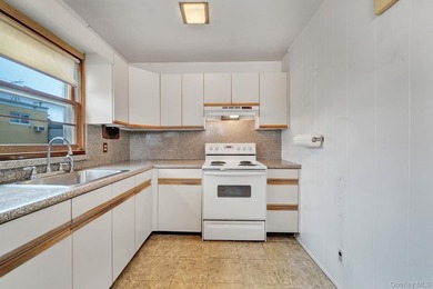 Welcome To This 3 Bedroom, 1 Bath Cape Style Home In Merrick! - photo 20