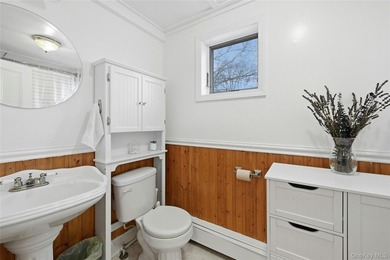 This charming Center Moriches 4/5-bedroom Colonial dates back to - photo 28