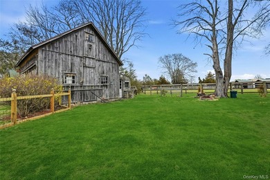 This charming Center Moriches 4/5-bedroom Colonial dates back to - photo 33