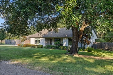 Discover this fully remodeled 3-bedroom, 2-bath home just - photo 34