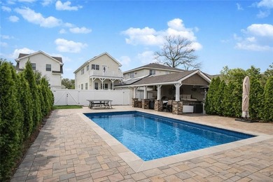 Tottenville-Fully Detached Colonial, an absolute stunning home - photo 35