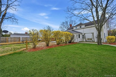 This charming Center Moriches 4/5-bedroom Colonial dates back to - photo 35