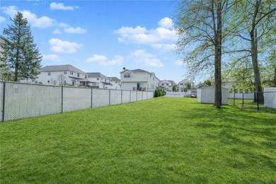 Tottenville-Fully Detached Colonial, an absolute stunning home - photo 37