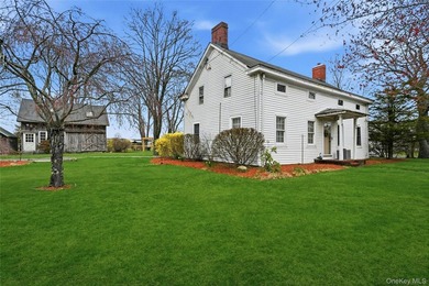 This charming Center Moriches 4/5-bedroom Colonial dates back to - photo 37