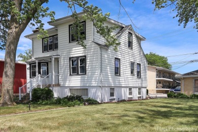 Lake Home For Sale in Fox Lake, Illinois