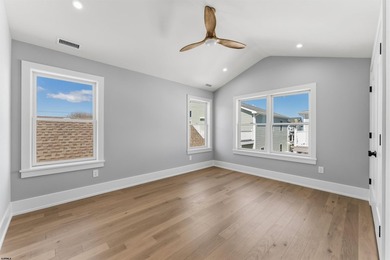 READY FOR IMMEDIATE OCCUPANCY! Welcome to this incredible luxury - photo 15