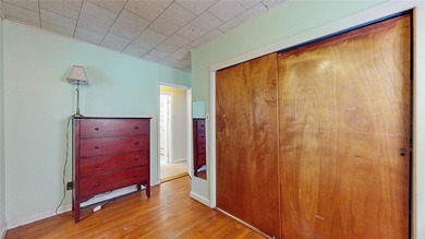 SHOWING BY APPOINTMENT ONLY CALL THE LISTING AGENT 987 E 42nd St - photo 16
