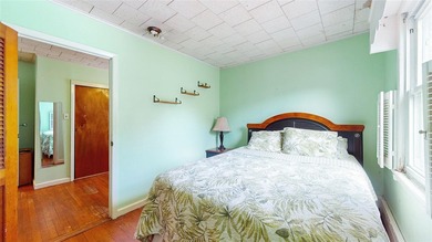 SHOWING BY APPOINTMENT ONLY CALL THE LISTING AGENT 987 E 42nd St - photo 18