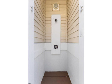 READY FOR IMMEDIATE OCCUPANCY! Welcome to this incredible luxury - photo 22