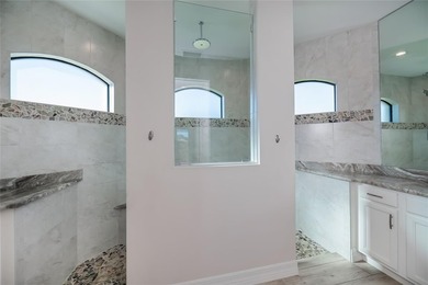 Exquisite 2021 custom-built DM Dean residence on a fully fenced - photo 27