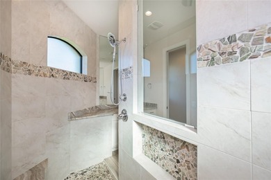 Exquisite 2021 custom-built DM Dean residence on a fully fenced - photo 31