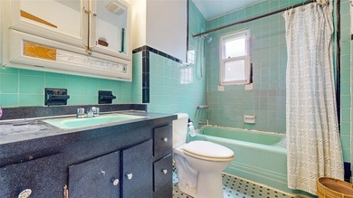 SHOWING BY APPOINTMENT ONLY CALL THE LISTING AGENT 987 E 42nd St - photo 32