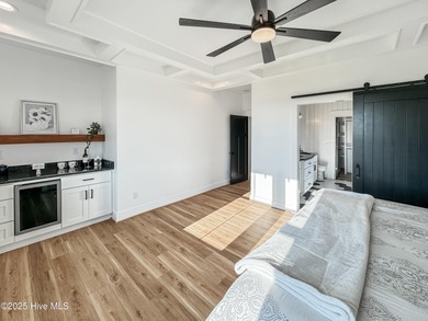 Indulge in the luxurious and refined style of this unparalleled - photo 36
