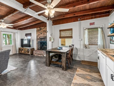 Looking for a cozy coastal retreat on Ochlockonee Bay? Discover - photo 10