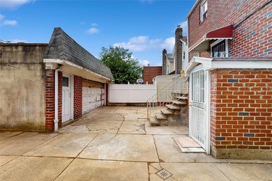 SHOWING BY APPOINTMENT ONLY CALL THE LISTING AGENT 987 E 42nd St - photo 45