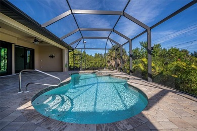 Exquisite 2021 custom-built DM Dean residence on a fully fenced - photo 45