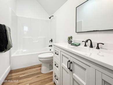 Indulge in the luxurious and refined style of this unparalleled - photo 47