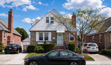 Presenting this well-located detached Cape in the heart of - photo 1