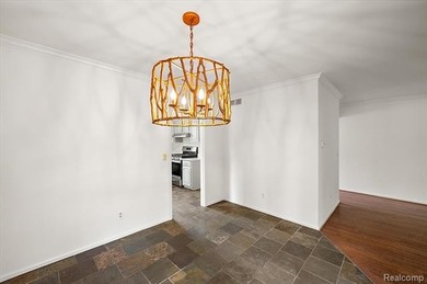 Welcome to this desirable end-unit condo in Bloomfield Hills - photo 14