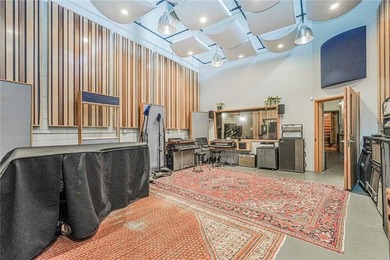 Just Listed | South Carroll Gardens / Gowanus Warehouse - photo 5