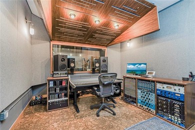Just Listed | South Carroll Gardens / Gowanus Warehouse - photo 7
