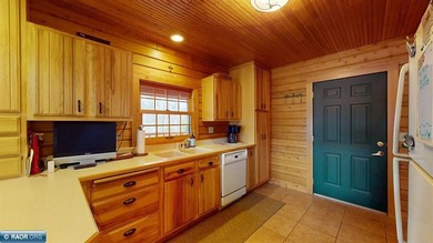 First time on the market! This 12.9-acre secluded retreat is - photo 18