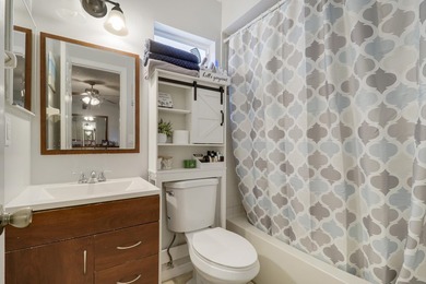 Move-in ready and packed with valuable upgrades, this 3-bedroom - photo 21