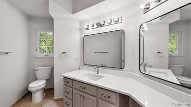 Welcome to this desirable end-unit condo in Bloomfield Hills - photo 24