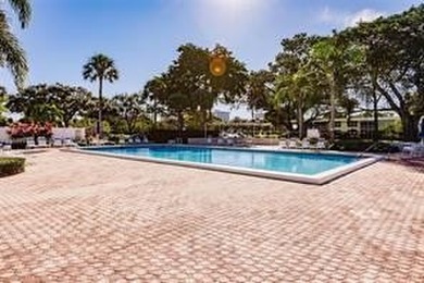 Beautiful two bedroom, two bath condo in desirable Palm Aire - photo 24