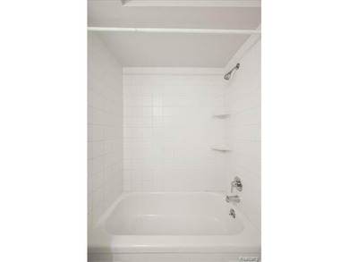 Welcome to this desirable end-unit condo in Bloomfield Hills - photo 33
