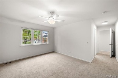 Welcome to this desirable end-unit condo in Bloomfield Hills - photo 35