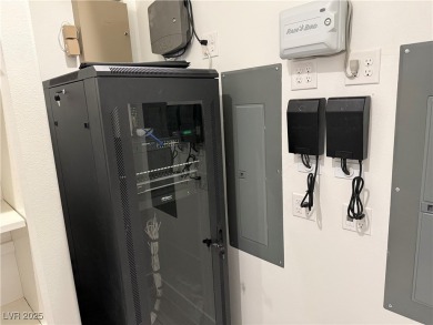 11,792 Sq Ft Under Roof!      Open House 10/4 at 1:00-4:00pm
