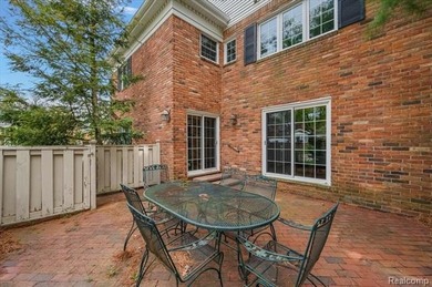 Welcome to this desirable end-unit condo in Bloomfield Hills - photo 43