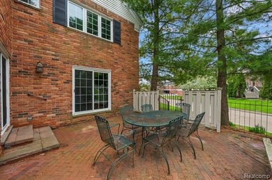 Welcome to this desirable end-unit condo in Bloomfield Hills - photo 44
